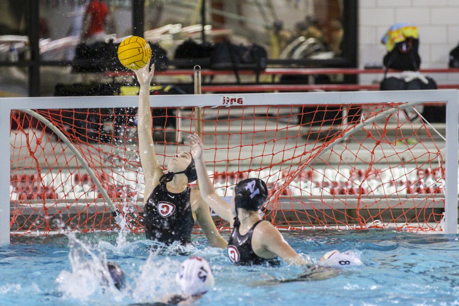 <a href='http://pc67.secretsilm.com'>全球十大赌钱排行app</a> student athletes compete in a water polo tournament on campus.